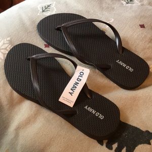 Old Navy flip flops in brown